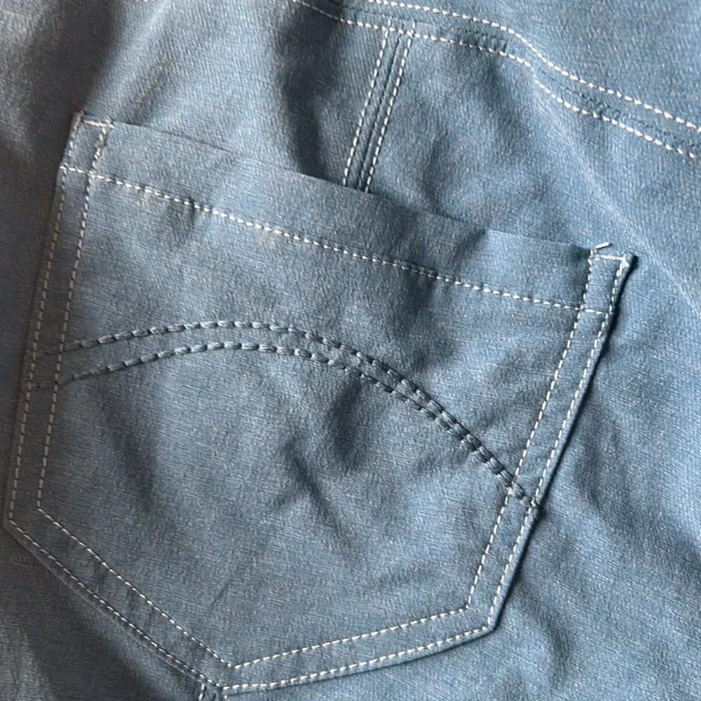 Kuhl size 8 shorts - Picture 4 of 5